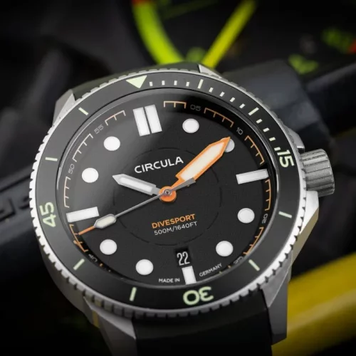 Zilverkleurig herenhorloge van Circula Watches met een rubberen band DiveSport Titan - Black DLC Titanium 42MM Automatic